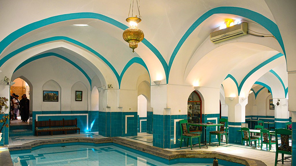 Hammam Khan Yazd, eine Ausstellung der Feinheiten der Ingenieurskunst für den Bau eines öffentlichen Gebäudes.